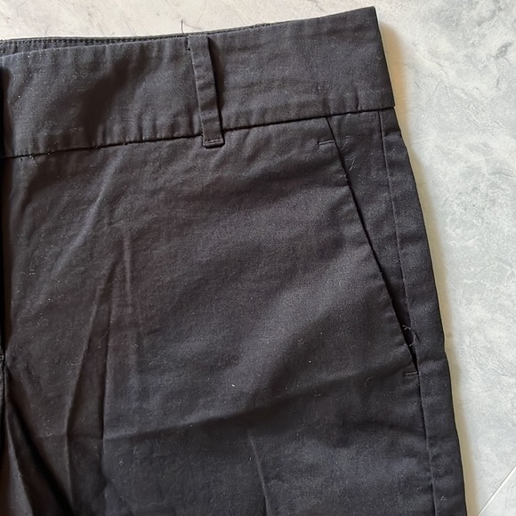 Ann Taylor New Devin Fit Black NWOT Shorts Runs big Size 4 - Picture 4 of 9